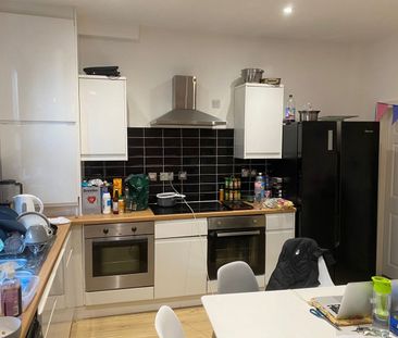 Room in a Shared House, Langdale Terrace, LS6 - Photo 4