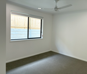 13 Kashmir Cct, Greenbank QLD 4124 - House For Rent | Domain - Photo 3