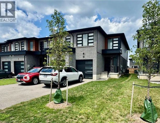 44 WILKINSON Avenue — 3 Bedroom - Photo 1