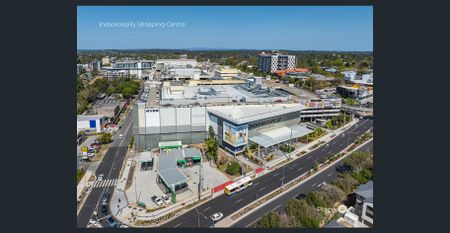 Spacious 2 Bedroom Apartment with Courtyard Moments from Indooroopilly Shopping Centre - Photo 2