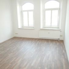 Jößnitzer Str. 141, Wohnung 2 ~~~ Einbauküche, Tageslichtbad mit Wanne und Dusche, Keller - Photo 1