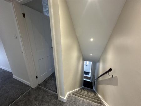 2 bedroom semi-detached house to rent - Photo 3