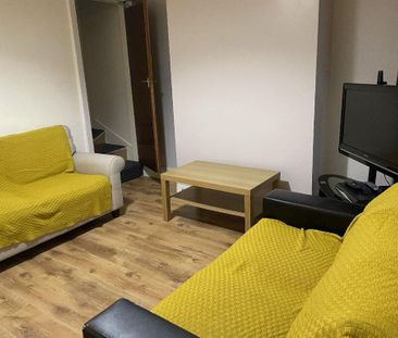 4 bedroom house to rent - Photo 1