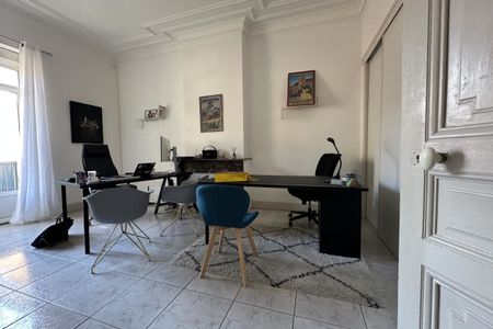 A LOUER BEZIERS COEUR DE VILLE BEL APPARTEMENT T3 AVEC TERRASSE ET BALCON - Photo 4