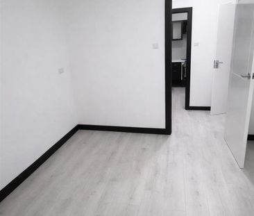 High Street, Harrold MK43, London - Photo 5