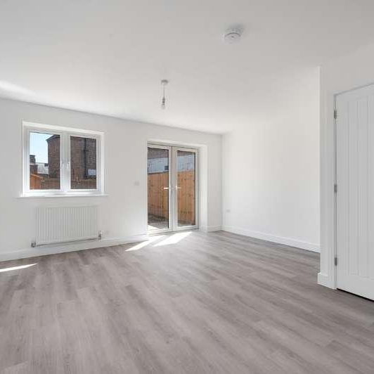 Charles Dyer Close, Melton Mowbray, LE13 - Photo 1