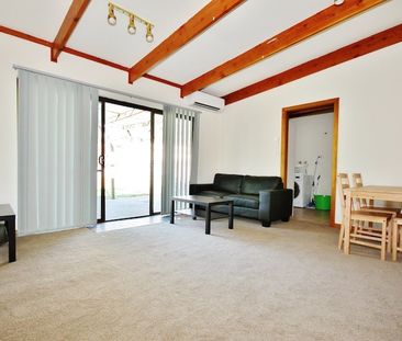 5-bedroom shared house / townhouse, East Ave - Photo 1