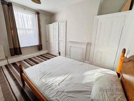 3 bedroom terraced house to rent - Photo 4