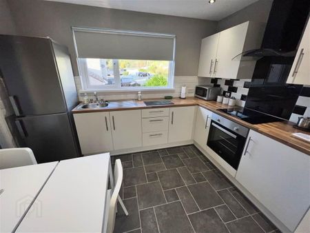 Flat D, 1 Shore Road, Kircubbin, BT22 2RP - Photo 5