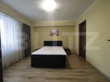 Apartament cu 2 camere, bloc SDK, 66 mp, 2 parcari - Fotografie 3