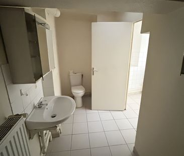 Location Appartement 2 pièces 35m² LA CHARITE SUR LOIRE 58400 - Photo 3