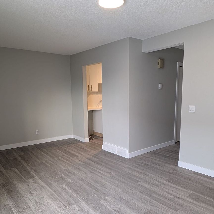 38 - 2727 Rundleson Road Northeast, Calgary - Photo 1