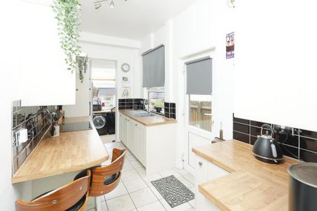 2 bedroom terraced house to rent - Photo 3