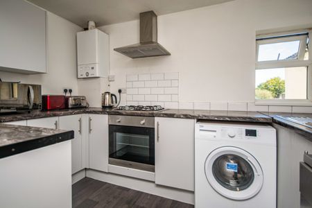1 bed Shared Flat for Rent - Photo 3