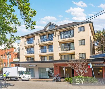 Spacious, Stylish and Convenient home. - Photo 2