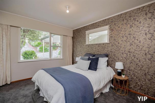 Large Family Home - Photo 1