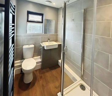 2 bedroom semi-detached house to rent - Photo 3