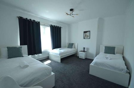 Green Lane, Sunbury-on-thames, TW16 - Photo 5