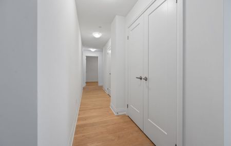 For Lease - 1035 Southdown Road Unit# LPH 1801, Mississauga, Ontario - Photo 5