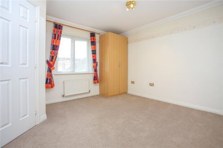 5 bedroom detached house to rent - Photo 4