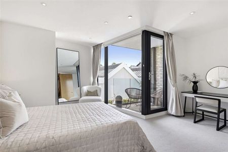 Exceptional 4 bed house located within walking distance of Battersea Park - Short Let - Photo 5