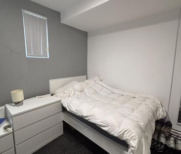 3 bedroom flat to rent - Photo 2