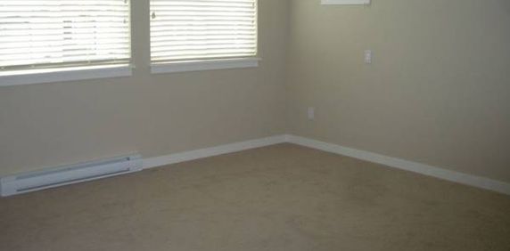 3 Bedroom plus den House off Happy Valley in Langford $2950.00 - Photo 2