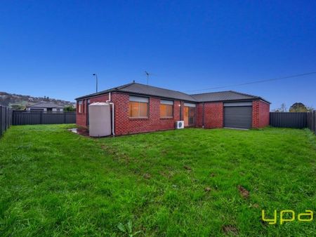 45 Syme Road, PAKENHAM - Photo 5