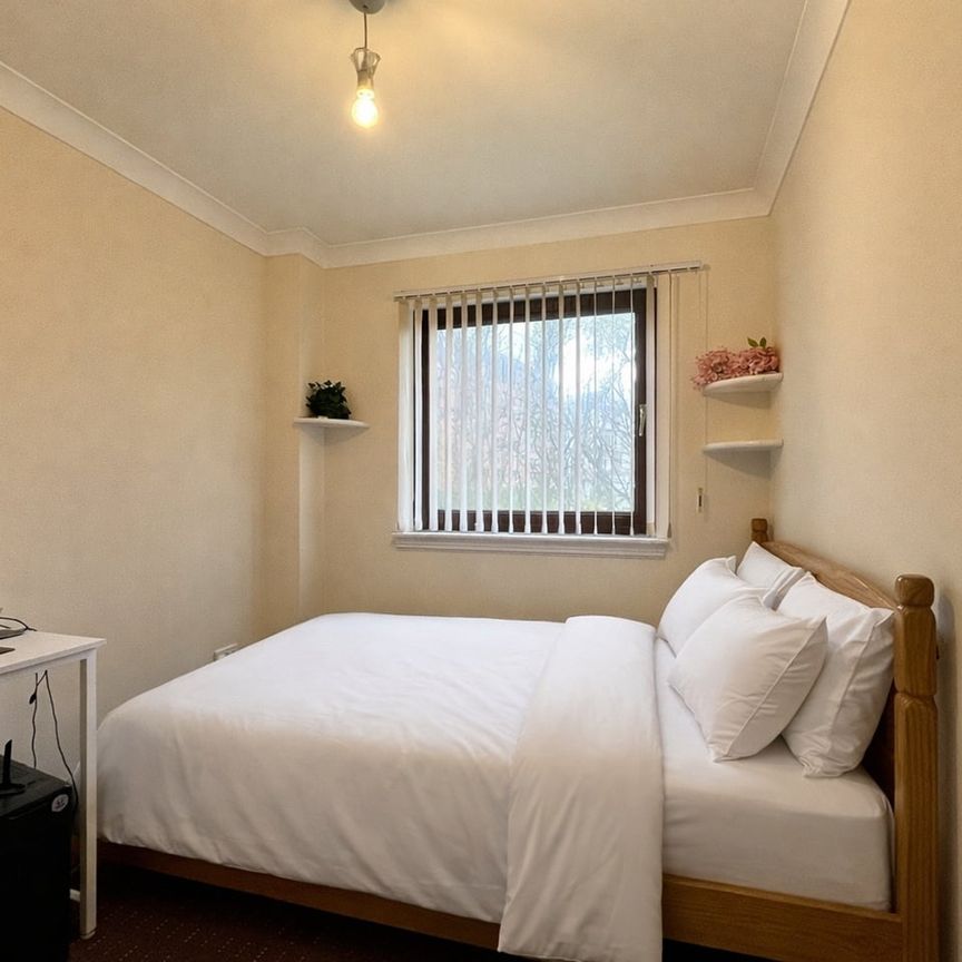 3 Bed Flat, Ferry Road, G3 - Photo 1