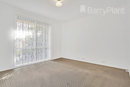 Prime Location in the heart of Craigieburn! - Photo 3
