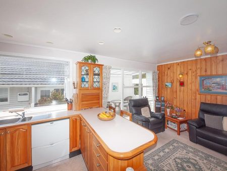27 Cranwell Street, Churton Park - Photo 3
