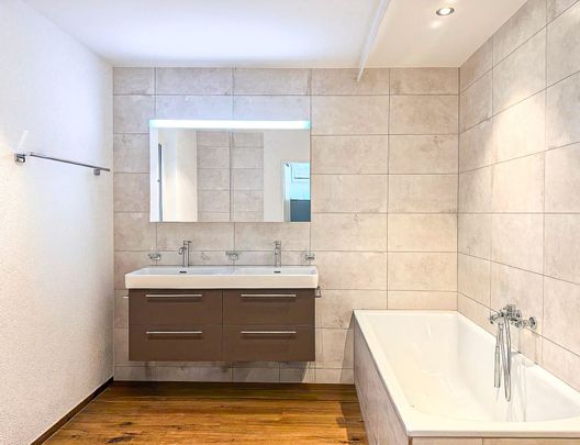 Generous penthouse apartment with its own attic and beautiful views - Foto 1