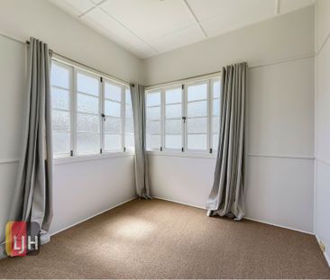 RENOVATED 3 BEDROOM COTTAGE IN FANTASTIC KEDRON LOCATION - Photo 4