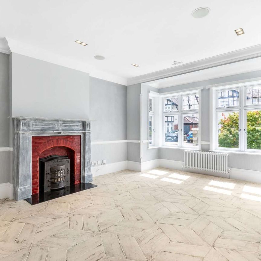 A substantial Edwardian family house with landscaped garden and off street parking. - Photo 1