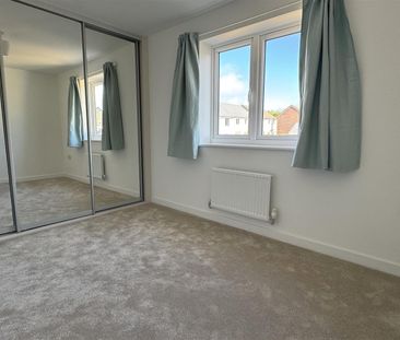 Lullus Way, Malmesbury, SN16 - Photo 2