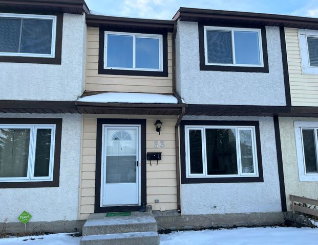 Townhouse Available Located in Bower!!! - Photo 1