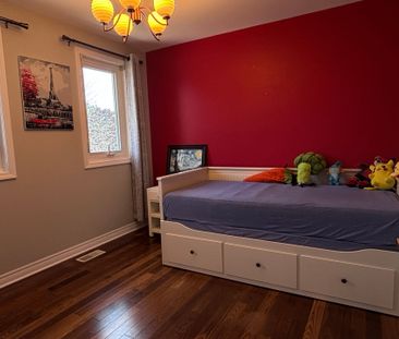 For Lease - 97 Bishop Drive, Barrie, Ontario - Photo 2