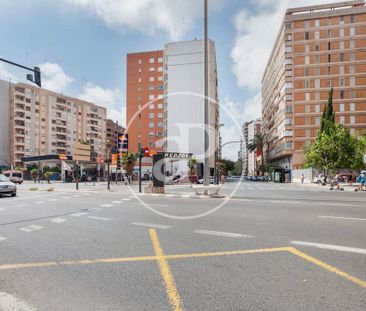 Valencia Capital, Valencian Community 46021 - Photo 2