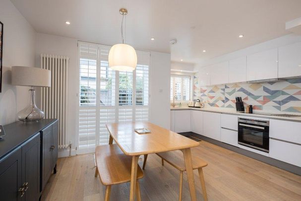 3 bedroom terraced house to rent - Photo 1