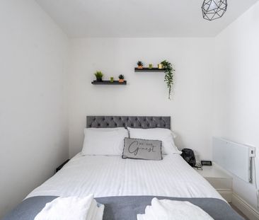 1 Bed Flat, Oakington Manor Drive, HA9 - Photo 1