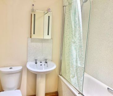 2 bedroom Spacious Barn Conversion to rent - Photo 5