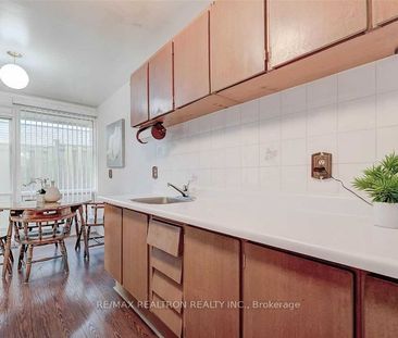 For Lease - 255 Confederation Drive, Toronto, Ontario - Photo 4