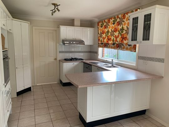 Family Home in Ideal Location. - Photo 1