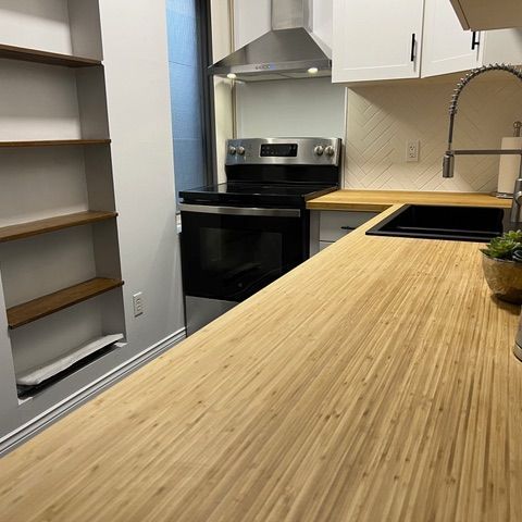 For Lease - 208 Carlton Street Unit# Main, Toronto, Ontario - Photo 1