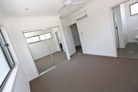Spacious & Low-Maintenance Living in Glen Eden - Photo 4