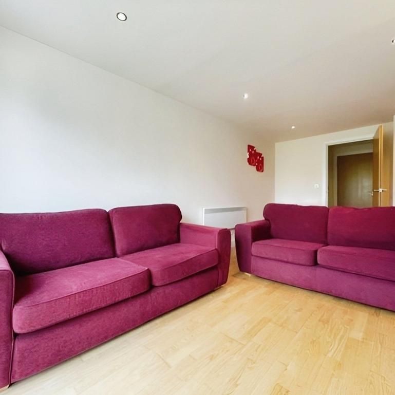 2 bedroom flat to rent - Photo 1