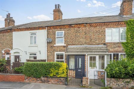 2 bedroom terraced house to rent - Photo 4