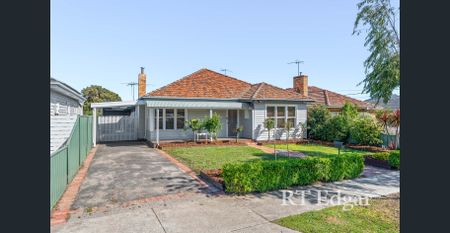 COMING HOME - Photo 4