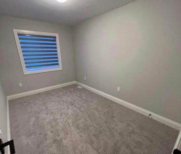 For Lease - 307 Chapelhill Drive, Kitchener, Ontario - Photo 3