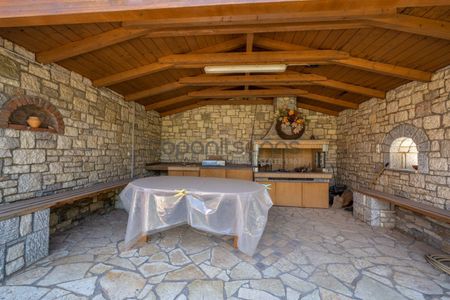 Μεζονέτα για ενοικίαση Κέντρο (Καλάβρυτα) - Photo 2